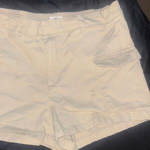 Refuge Cream Cargo Shorts